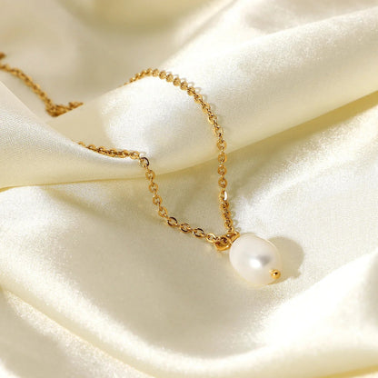 Joanne Pearl Necklace