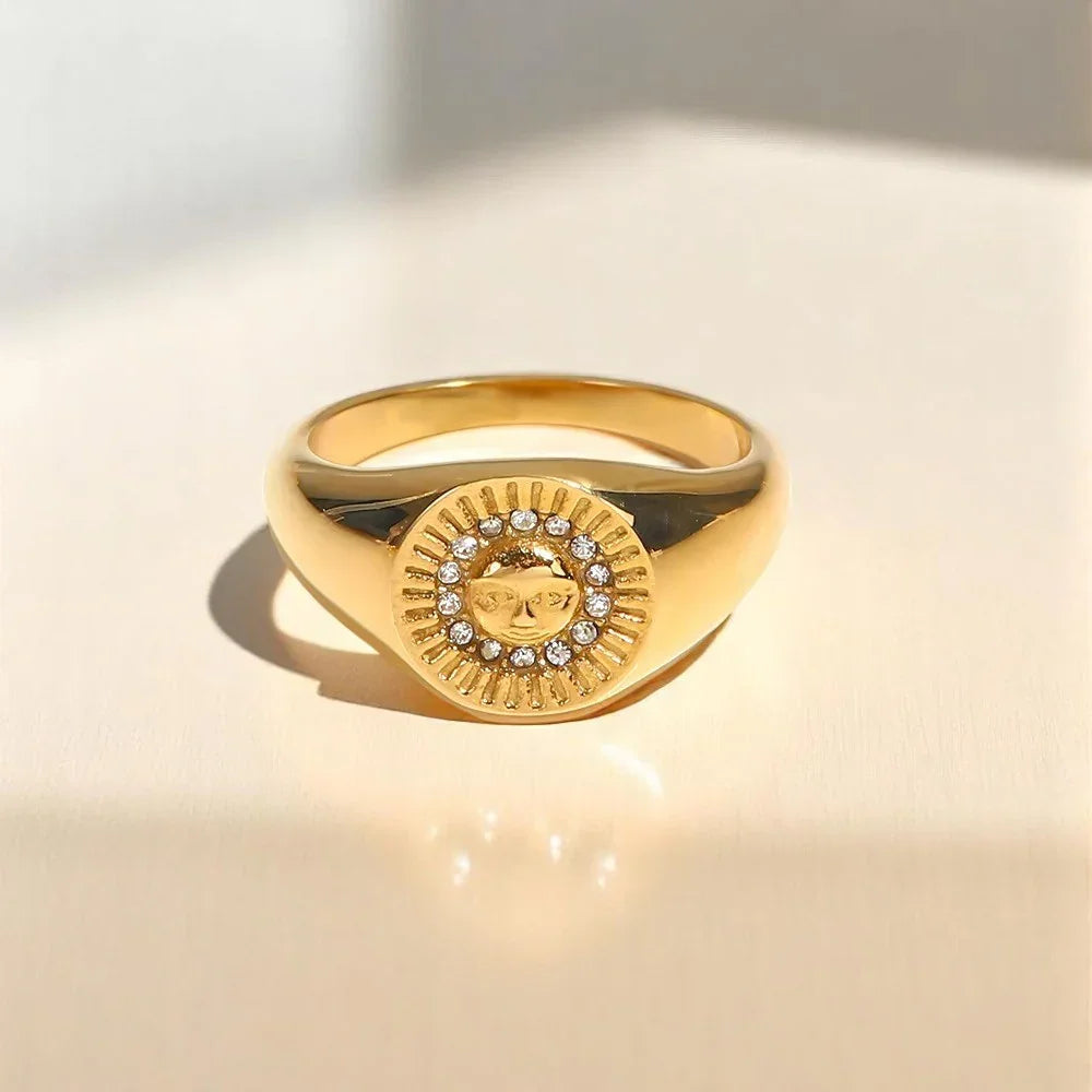 Lilian Sunface Ring