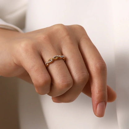 Camilla Pearl Ring