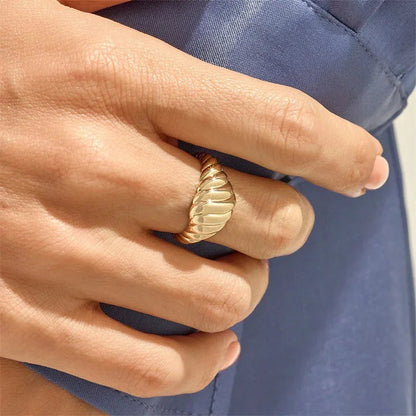 Annabel Gold Croissant Ring