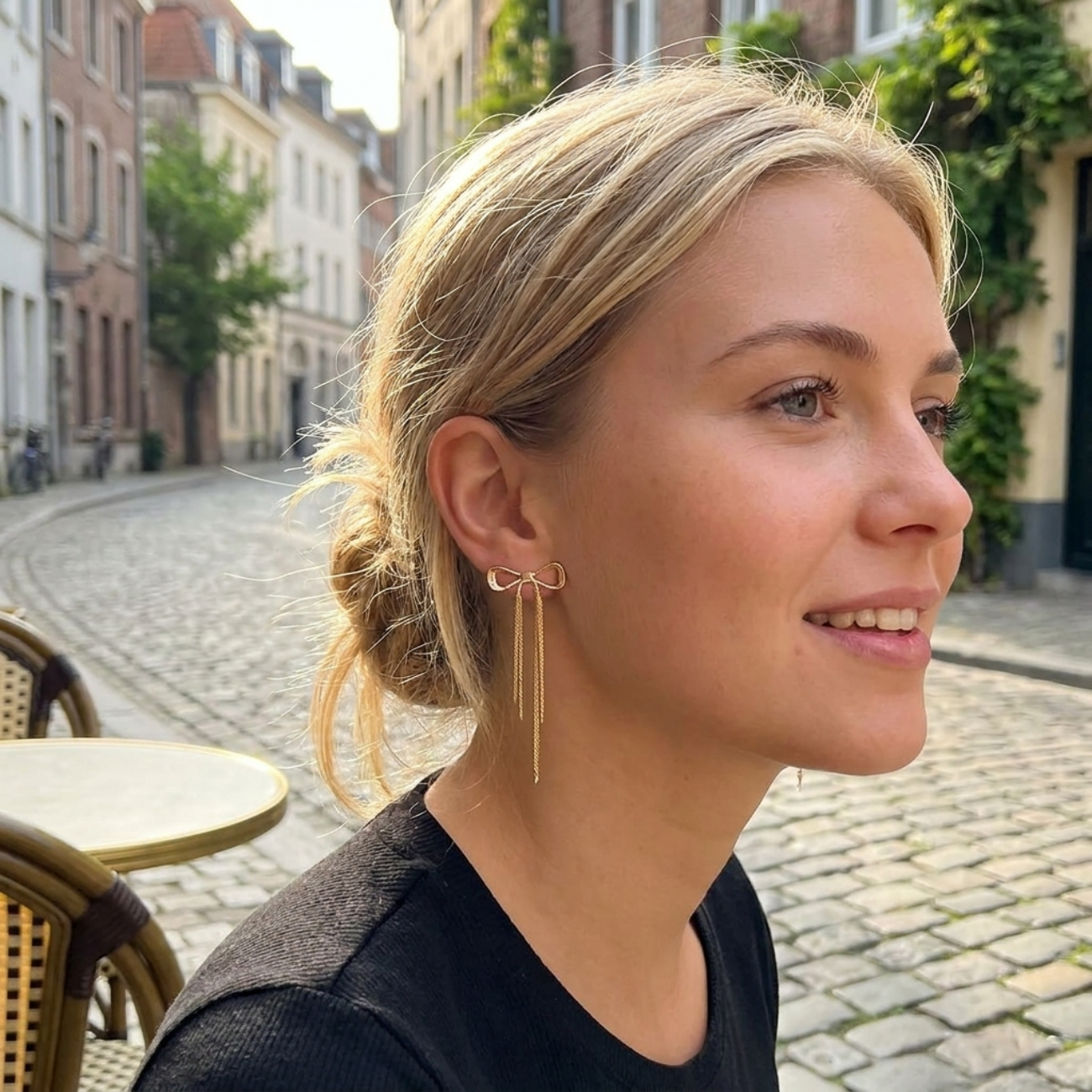 Fiora Bow Earrings